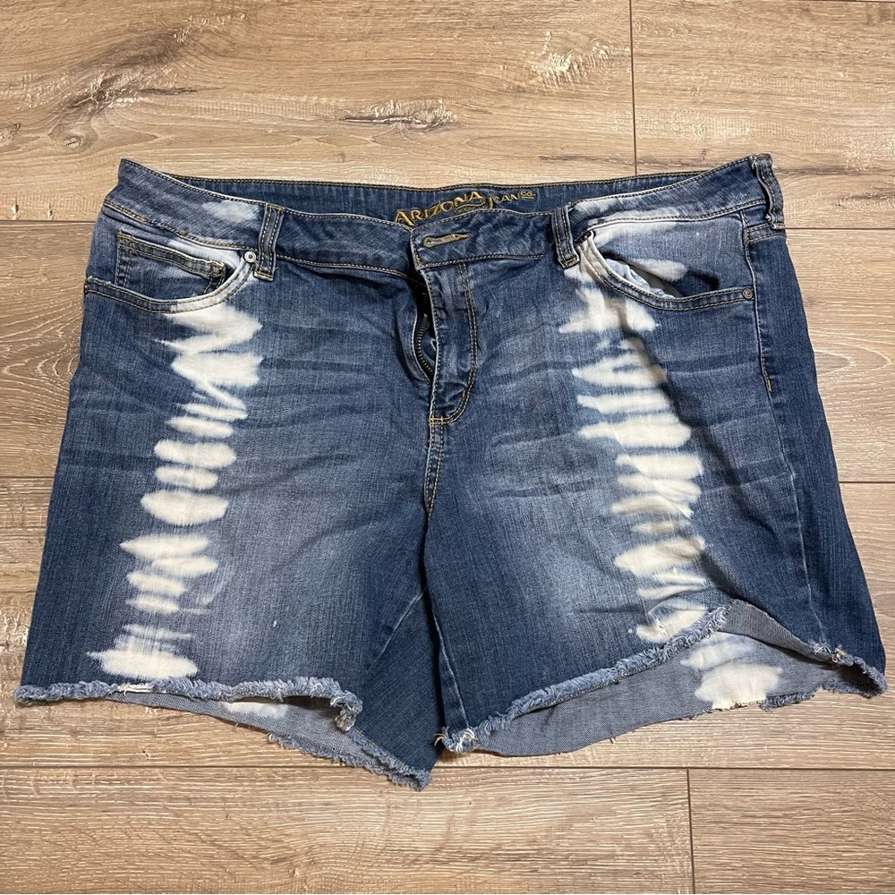 Juniors Arizona Jean Co Bleach Wash Jean Shorts